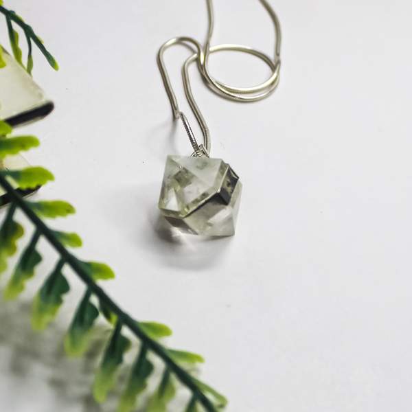 Clear Quartz Crystal Pendant for Amplify Energy, Clarity & Healing 2