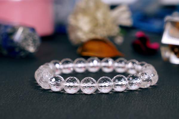 Clear Quartz Faceted Healing Bracelet – Clarity & Chakra Balancing