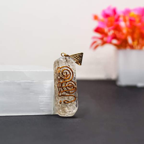 Clear Quartz Orgone Pendant for Clarity & Spiritual Healing