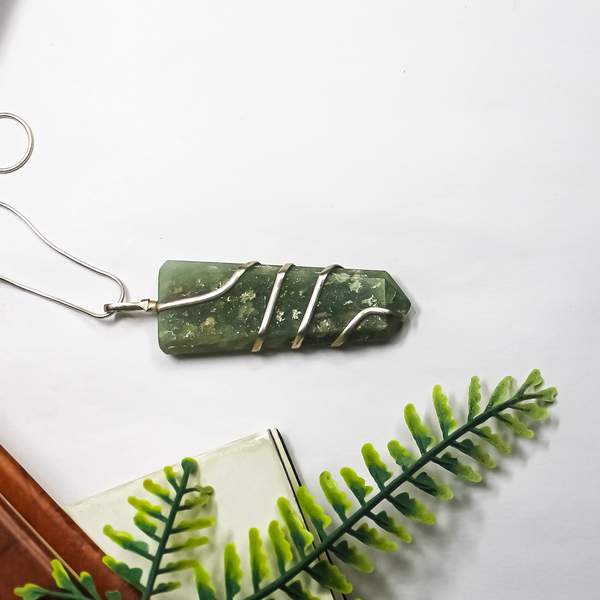 Green Aventurine Wired Pendant for Good Luck, & Prosperity