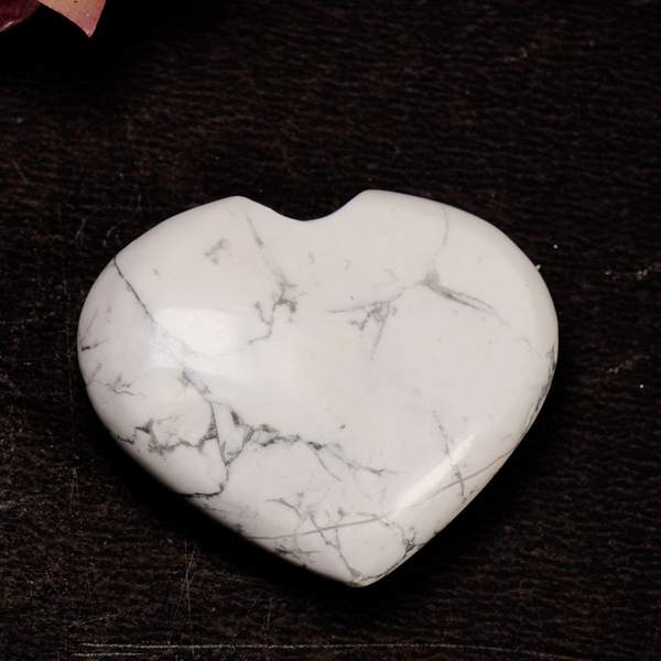 Howlite Puffy Heart Embrace Patience & Inner Peace