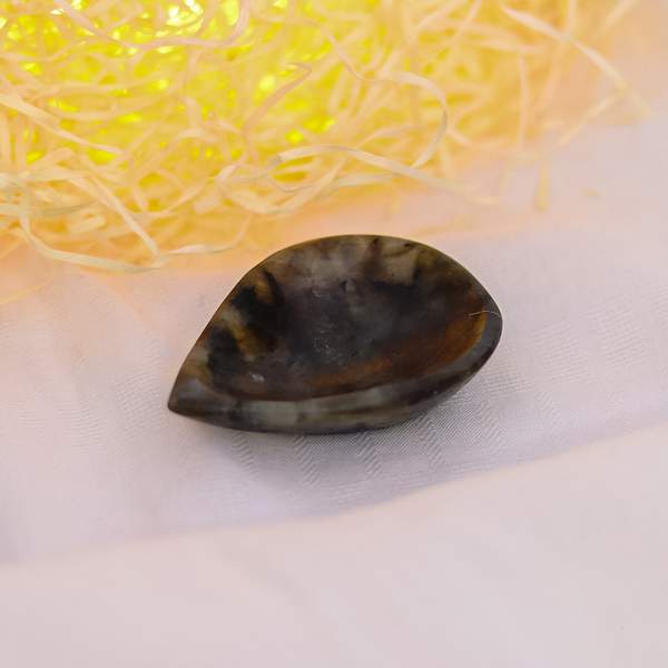 Labradorite Crystal Diya for Home Temple – Spiritual Healing Crystal, Laxmi Puja