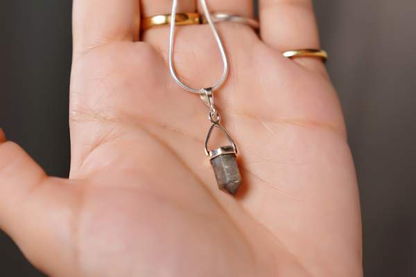Labradorite Silver Pendant Awaken Intuition, & Protection 2