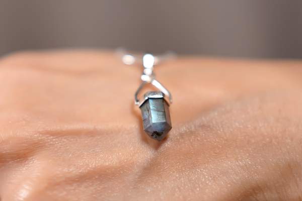 Labradorite Silver Pendant Awaken Intuition, & Protection 3