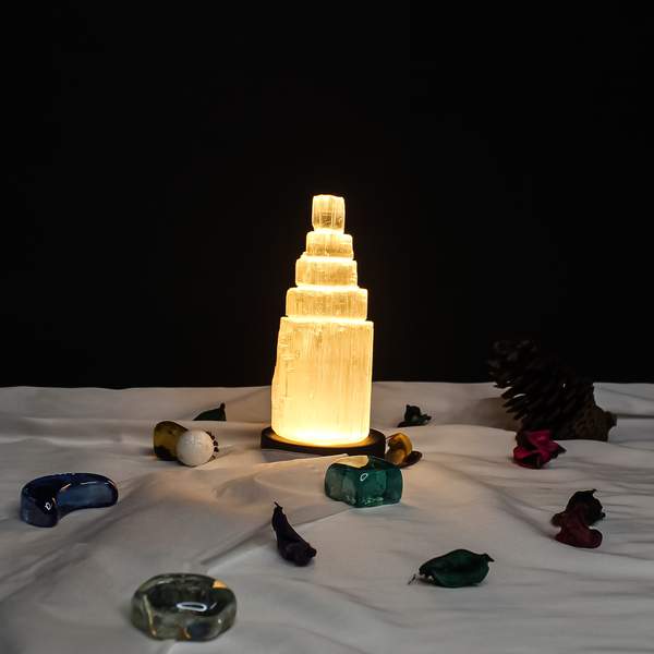 Selenite Lamp with Detachable Base for Enhanced Clarity