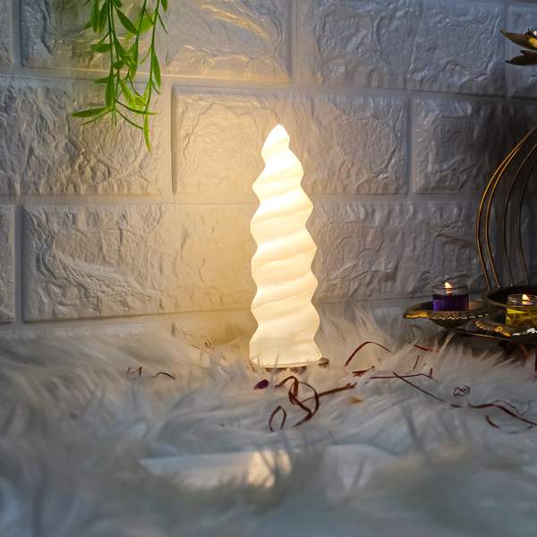 Selenite Spiral Lamp with Detachable Base for Enhanced Clarity