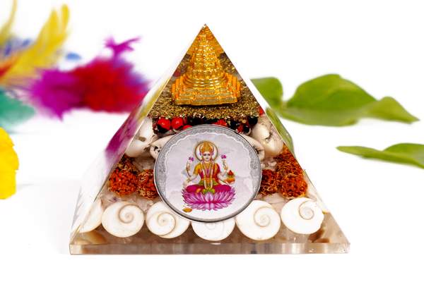 Shree Laxmi Yantra Manifest Prosperity, Abundance & Divine Blessings